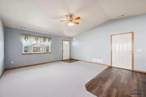 1217 Silverbrook Ln, Spearfish, SD 57783 photo 4