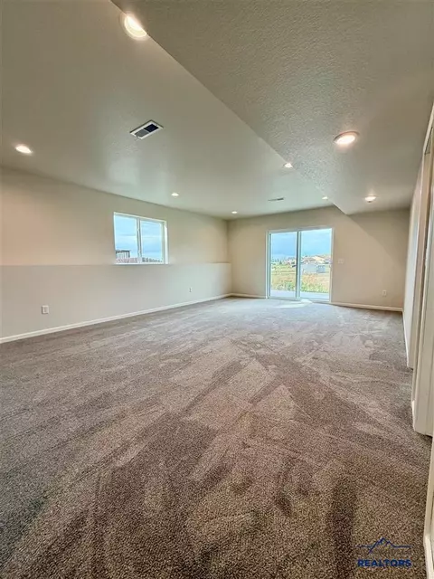 833 Ridgeview St, Belle Fourche, SD 57717 photo 21