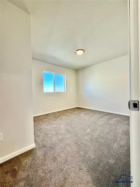 833 Ridgeview St, Belle Fourche, SD 57717 photo 13