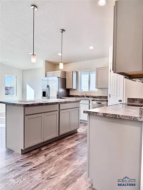 833 Ridgeview St, Belle Fourche, SD 57717 photo 6