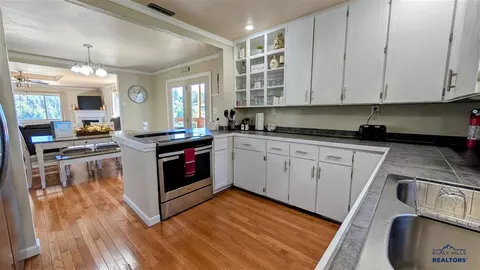 33 1st St, Lead, SD 57754 photo 6