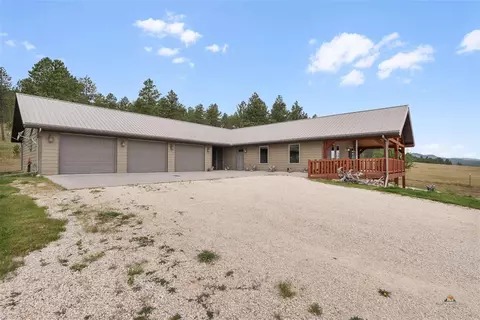 11585 War Bonnet Rd, Custer, SD 57730 photo 6