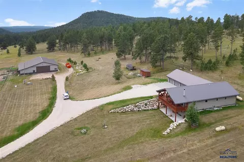 11585 War Bonnet Rd, Custer, SD 57730