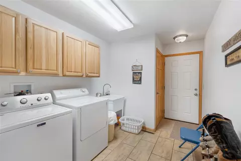 11585 War Bonnet Rd, Custer, SD 57730 photo 24