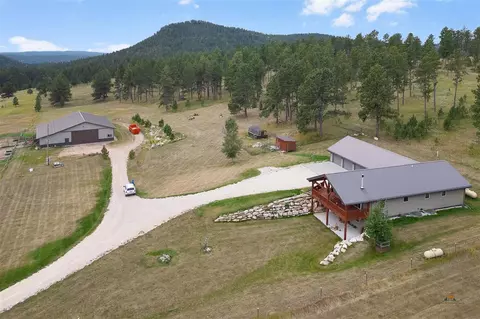11585 War Bonnet Rd, Custer, SD 57730
