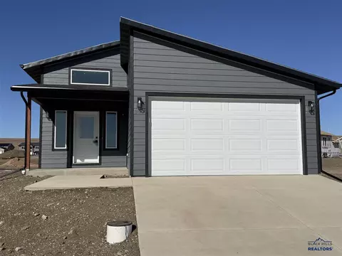 892 Vicksburg St, Box Elder, SD 57719