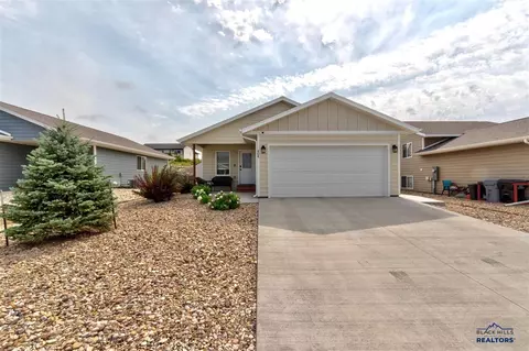 408 Diamond Ridge Blvd, Rapid City, SD 57703