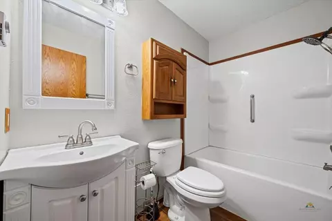 712 S 32nd St, Spearfish, SD 57783 photo 9