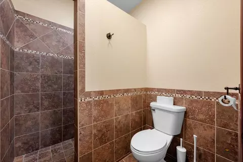 Bath - 11177 Alpine Cir, Lead, SD 57754 photo 5 of 6