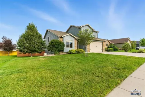 4352 Fieldstone Dr, Rapid City, SD 57703