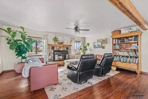 Living - 18947 Dillinger Rd, Newell, SD 57760 photo 1 of 2