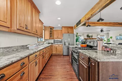 Kitchen - 18947 Dillinger Rd, Newell, SD 57760 photo 3 of 3