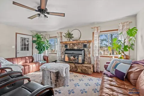 Living - 18947 Dillinger Rd, Newell, SD 57760 photo 2 of 2