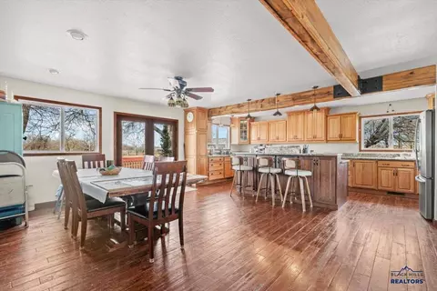 Dining - 18947 Dillinger Rd, Newell, SD 57760 photo 2 of 3