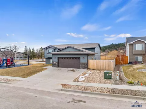 2508 Meadows Dr, Sturgis, SD 57785 photo 3