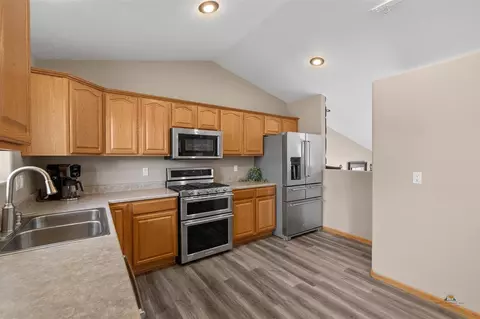 7150 Castlewood Dr, Summerset, SD 57718 photo 7