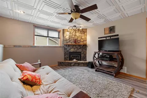 7150 Castlewood Dr, Summerset, SD 57718 photo 16
