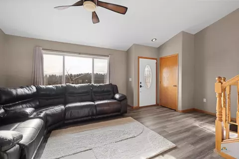 7150 Castlewood Dr, Summerset, SD 57718 photo 4