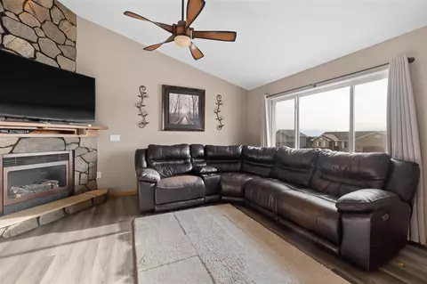 7150 Castlewood Dr, Summerset, SD 57718 photo 3