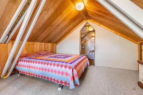 Bedroom - 11431 Wrangler Rd, Custer, SD 57730 photo 6 of 6