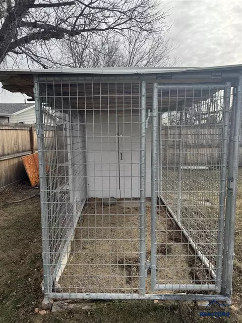 1109 Walworth St, Belle Fourche, SD 57717 photo 21
