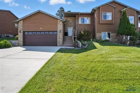 6533 Muirfield Dr, Rapid City, SD 57702
