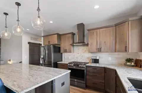 Kitchen - 6621 Green Mountain Ct, Spearfish, SD 57783 photo 2 of 6