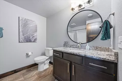 Bath - 21291 Rubys Way, Lead, SD 57754 photo 5 of 6