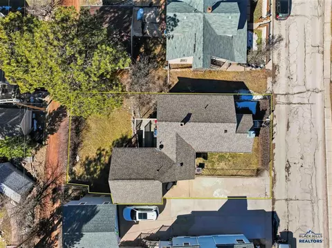 View/Area - 613 W Summit St, Lead, SD 57754 photo 1 of 4