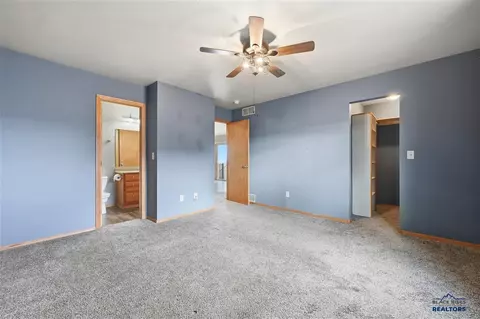 524 Freude Ln, Box Elder, SD 57719 photo 12