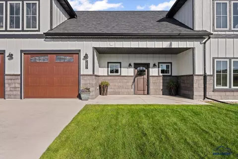 3852 E Beartooth Loop, Spearfish, SD 57783 photo 2