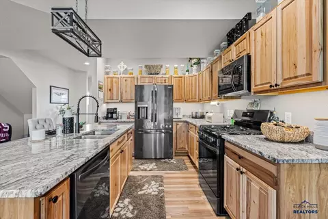 3852 E Beartooth Loop, Spearfish, SD 57783 photo 9