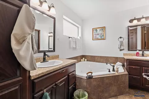 Bath - 8017 Brooks Loop, Spearfish, SD 57783 photo 1 of 4