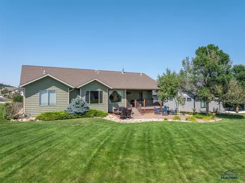 Exterior - 8017 Brooks Loop, Spearfish, SD 57783 photo 6 of 7