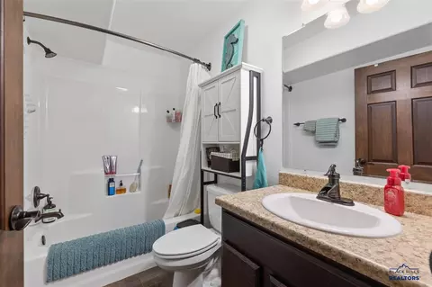 Bath - 8017 Brooks Loop, Spearfish, SD 57783 photo 4 of 4