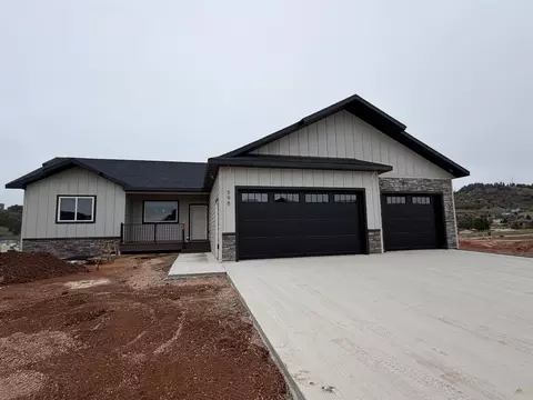 598 Gooseberry Rd, Spearfish, SD 57783 photo 2