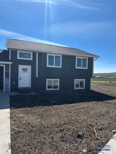 865 Bushnell Ct, Box Elder, SD 57719