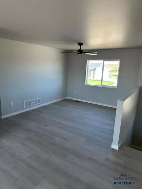 860 Bushnell Ct, Box Elder, SD 57719 photo 6