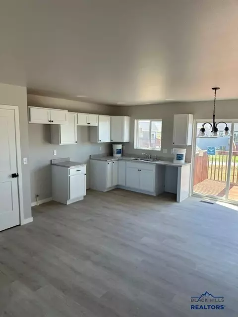 860 Bushnell Ct, Box Elder, SD 57719 photo 7