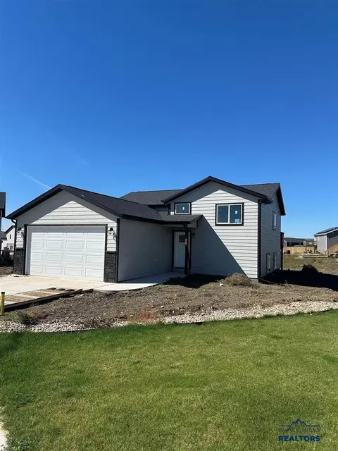 864 Bushnell Ct, Box Elder, SD 57719 photo 3