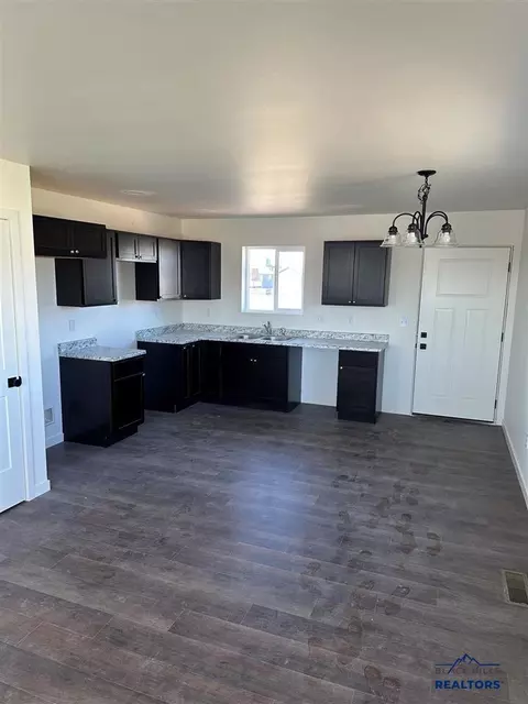 864 Bushnell Ct, Box Elder, SD 57719 photo 8