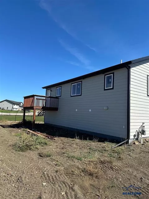 864 Bushnell Ct, Box Elder, SD 57719 photo 4