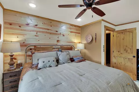 Bedroom - 11821 Diamond Dr, Custer, SD 57730 photo 4 of 4