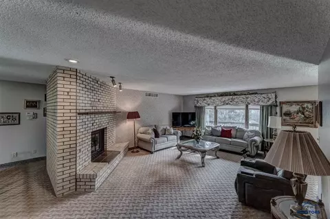 2322 S Baldwin St, Sturgis, SD 57785 photo 4