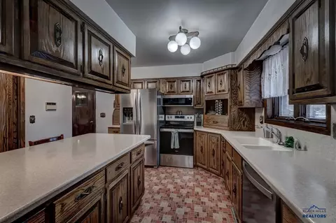 2322 S Baldwin St, Sturgis, SD 57785 photo 10