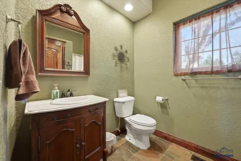 Bath - 12312 Stampede Rd, Whitewood, SD 57793 photo 5 of 7