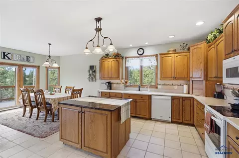 24271 Rushmore Ranch Rd, Keystone, SD 57751 photo 11