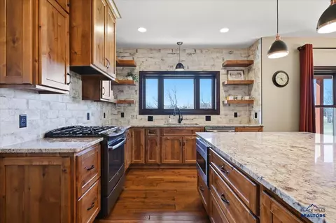 2424 N Canyon St, Spearfish, SD 57783 photo 9