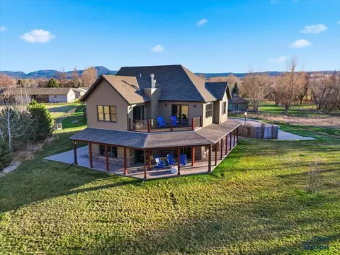 2424 N Canyon St, Spearfish, SD 57783 photo 2