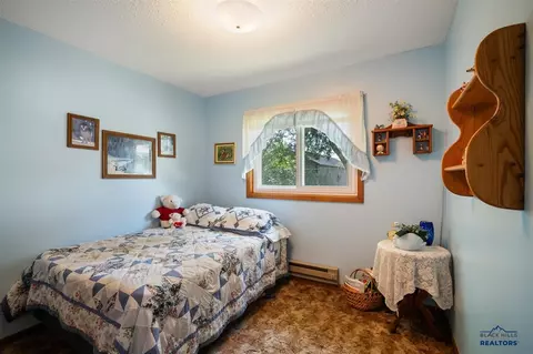 900 Summit St, Belle Fourche, SD 57717 photo 18